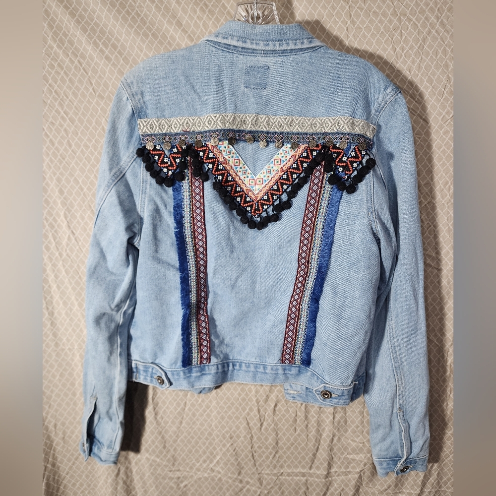 Boom Boom Jeans Light Blue Embroidered Denim Jacket Junior's Large